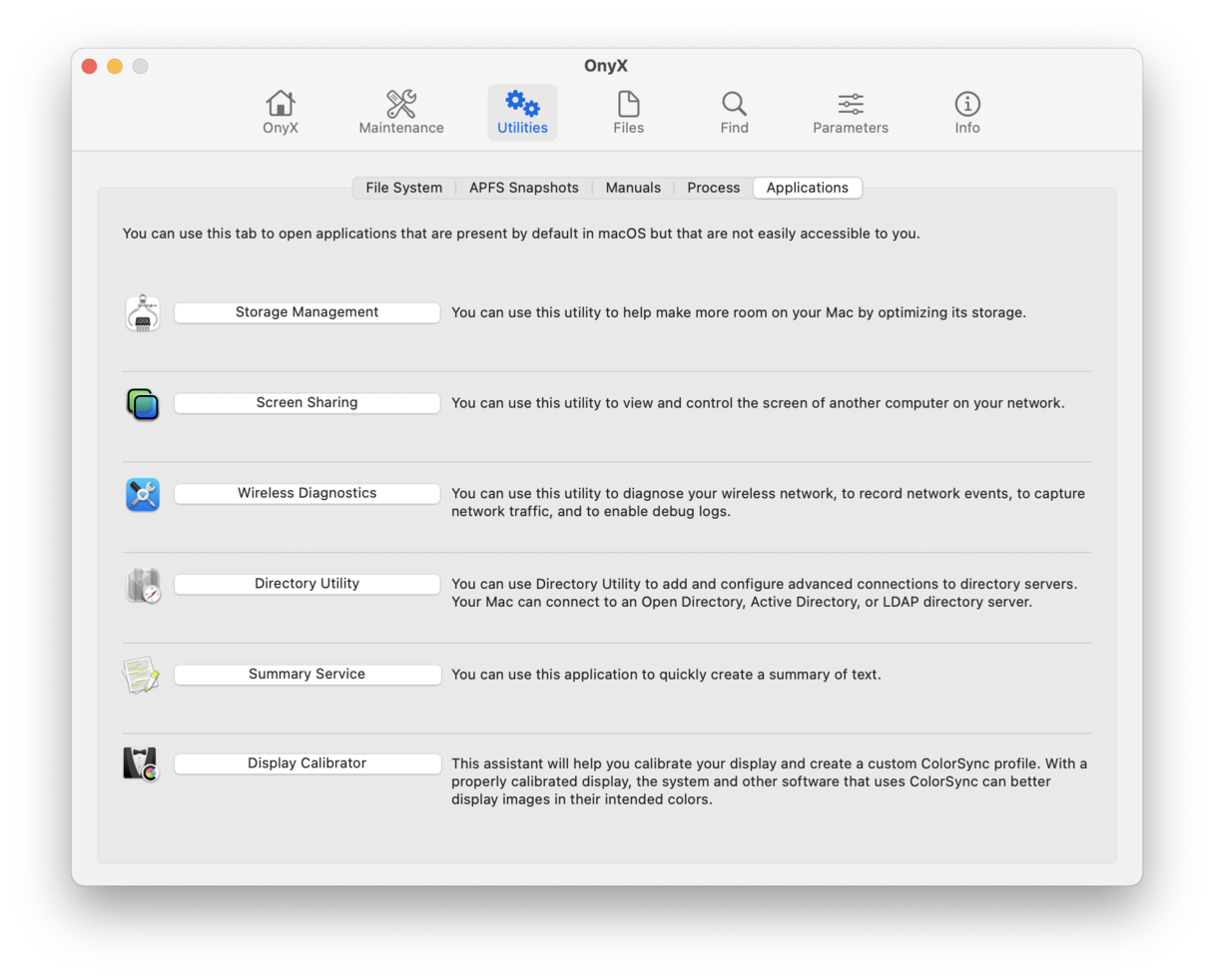 Раздел Utilities в OnyX с системными приложениями macOS