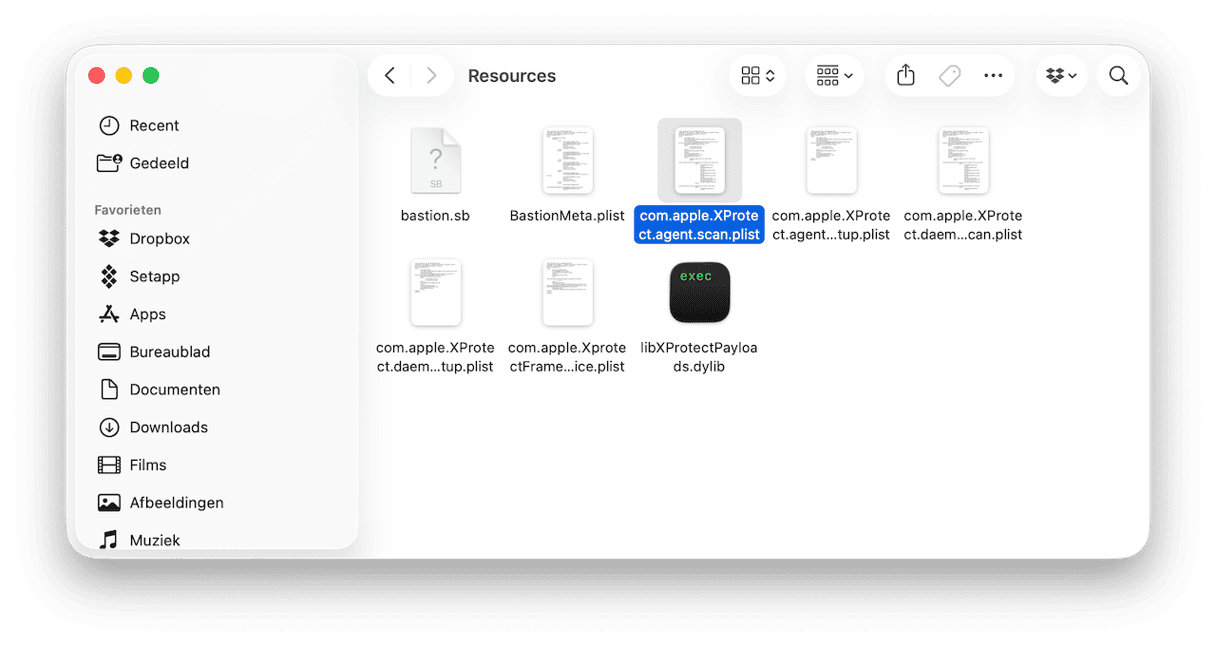 In Inhoud > Hulpbronnen kun je .plist-bestanden van XProtect vinden die laten zien waar het op controleert