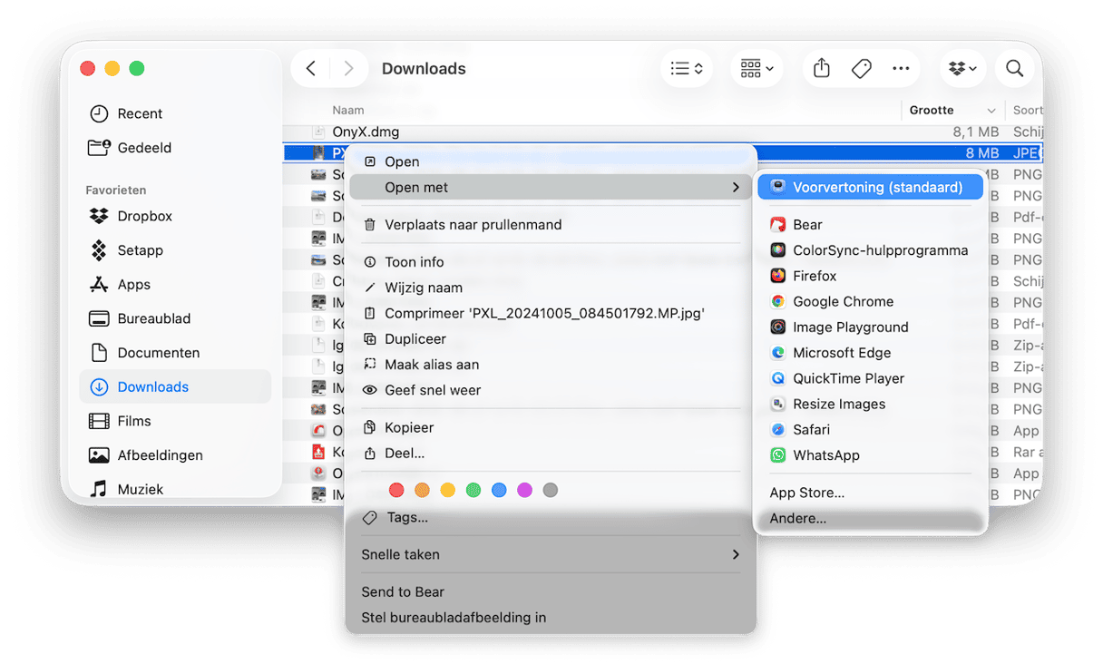 Zoek het bestand in je map 'Downloads'