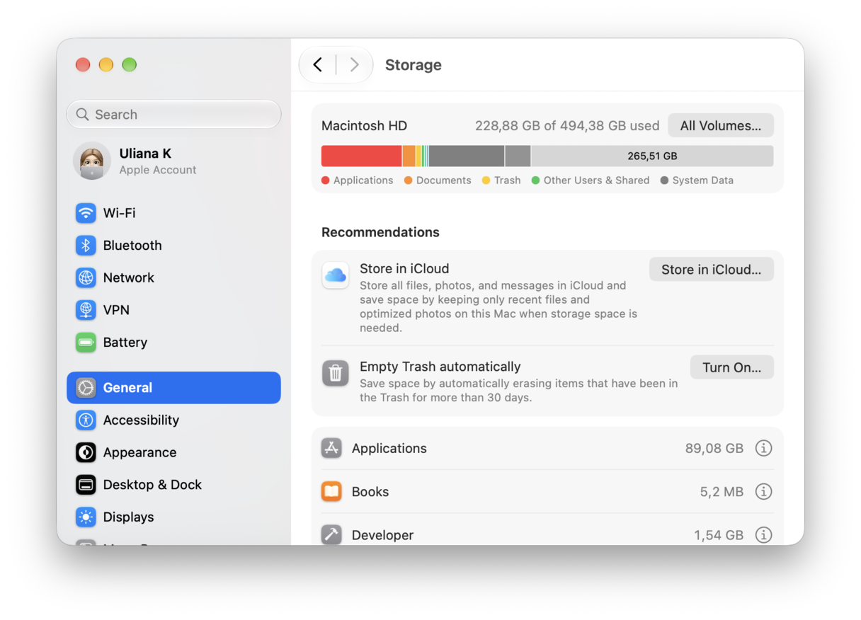 System Preferences - macOS Storage settings showing Macintosh HD usage breakdown and storage optimization recommendations